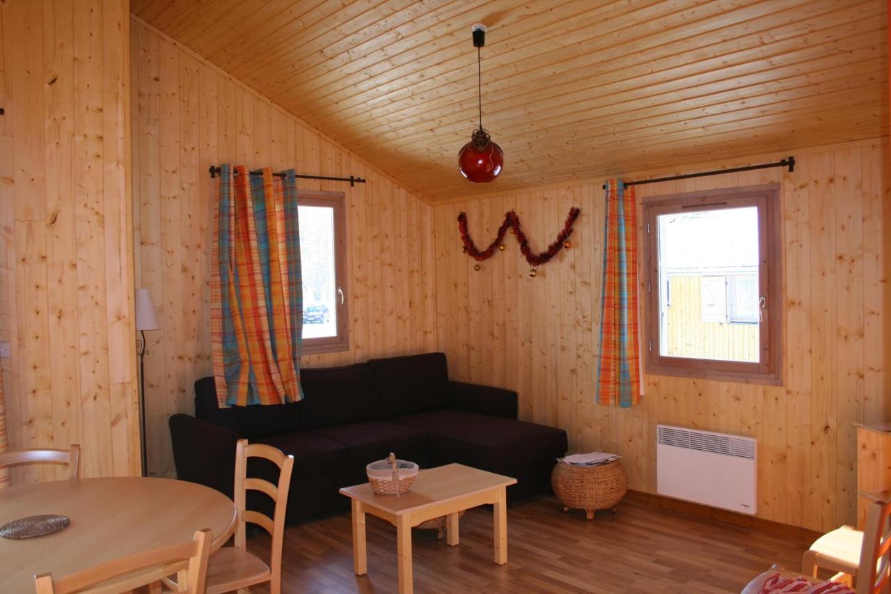 Chalets De Tremontagne 3 Etoiles Nanchez المظهر الخارجي الصورة
